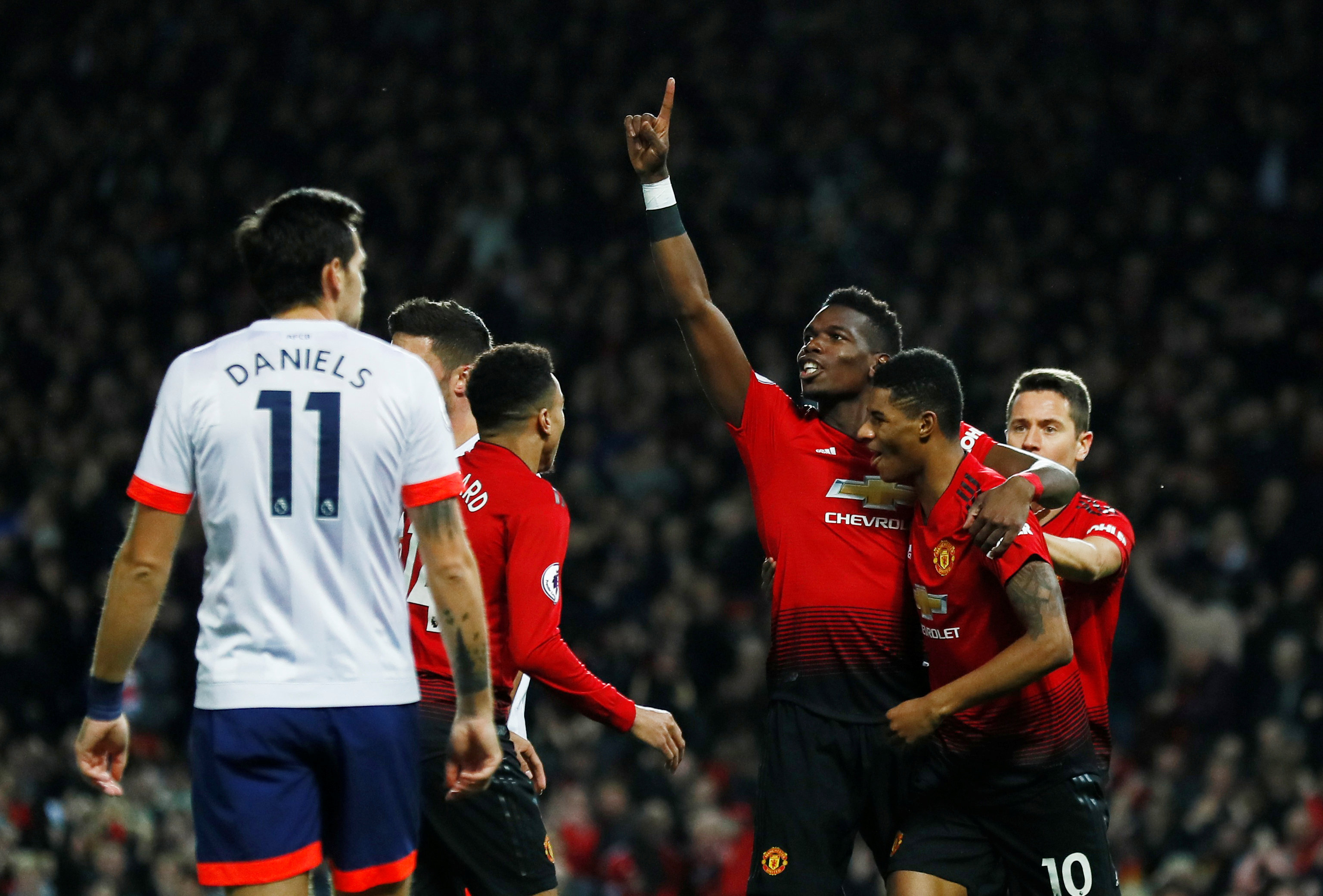 以适应和超 以适应和超